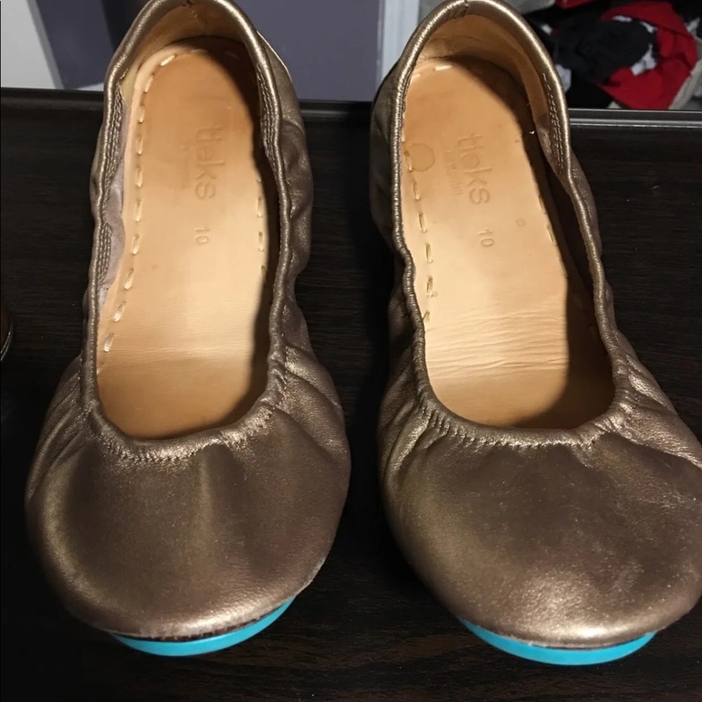 Bronze Tieks and shoe cream